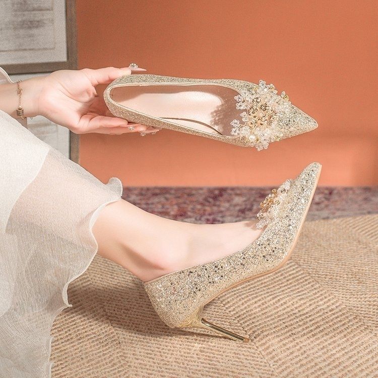 Beautiful high-end comfortable versatile single shoes for women 2025 new niche design pointed head shallow mouth stiletto single shoes for women