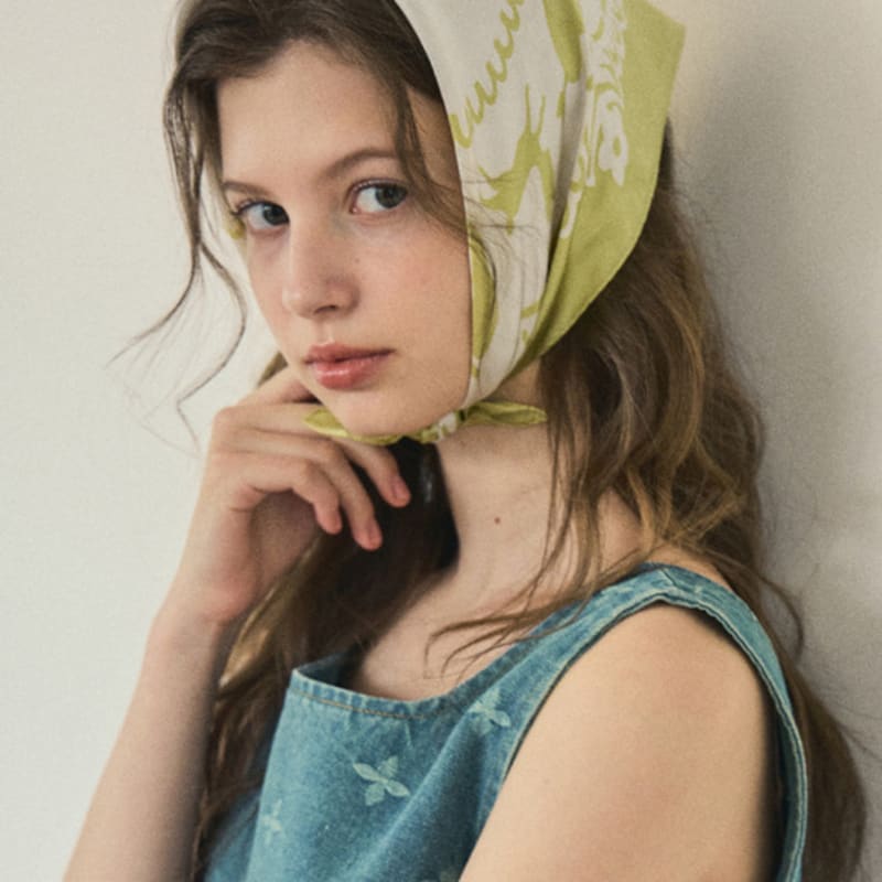 

OUR NOSTALGIA Our nostalgia silk scarf_Milkgreen(O25-ACC01) MILK GREEN