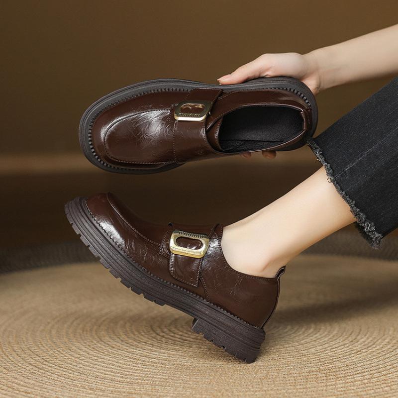 

Новые женские туфли на толстой подошве, нескользящие, с круглым носком, на липучке, с низким верхом, с мелким вырезом, повседневные, черные, с низким верхом, для носки в любое время года, маленькие кожаные туфли 39 коричневый