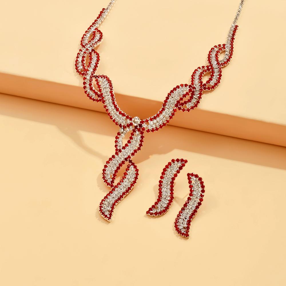 Set Necklace Earrings Two-Piece Set Elegant Ladies Chain Wedding Evening Dress Banquet Accessories