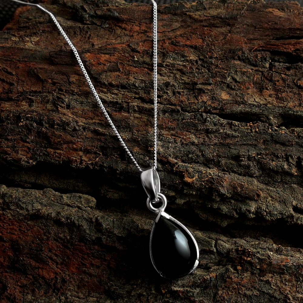 Hänge i svart onyx med kedja 925 sterling silver handgjorda smycken