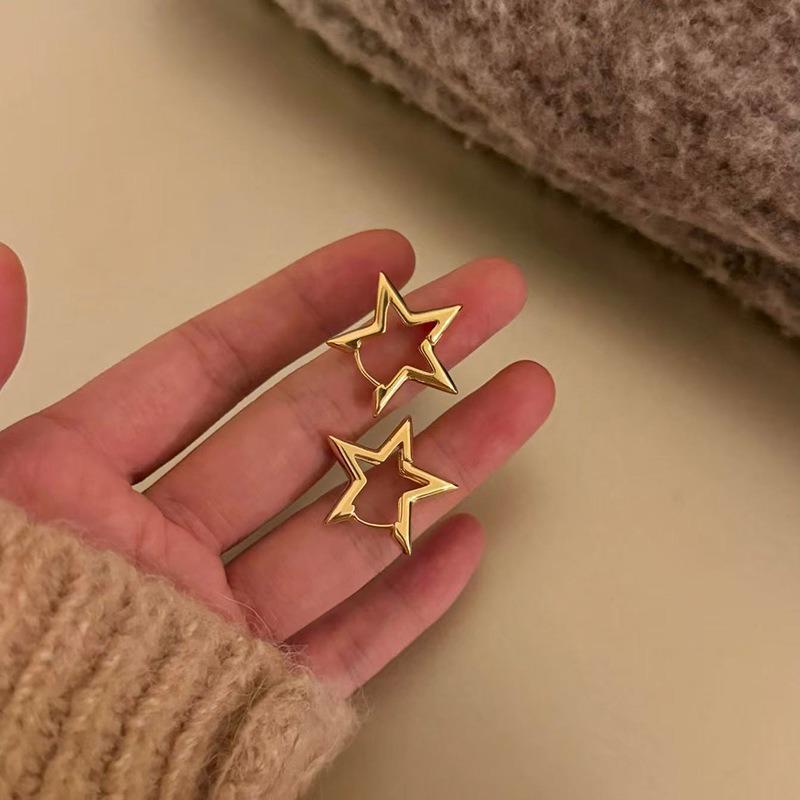 Gold Ring Earrings Women's Ear Buckles Light Luxury High-end Earrings Autumn and Winter Ring Earrings