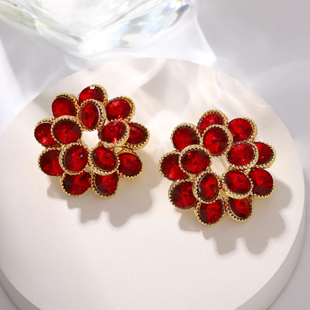

Double Layer 3D Crystal Sunflower Earrings Colorful Floral Studs Elegant Light Luxury Statement Jewelry For Women красный