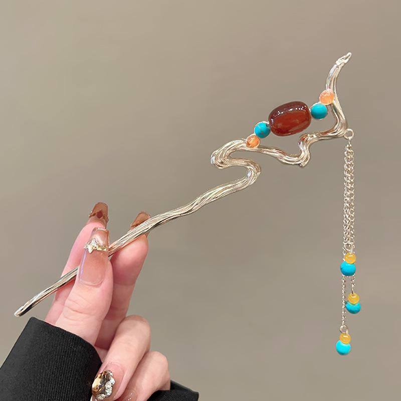 Elegant Red Rose Tassel Hairpin - U-shaped Hair Accessory for Women, Perfect for Updos and Traditional Attire.