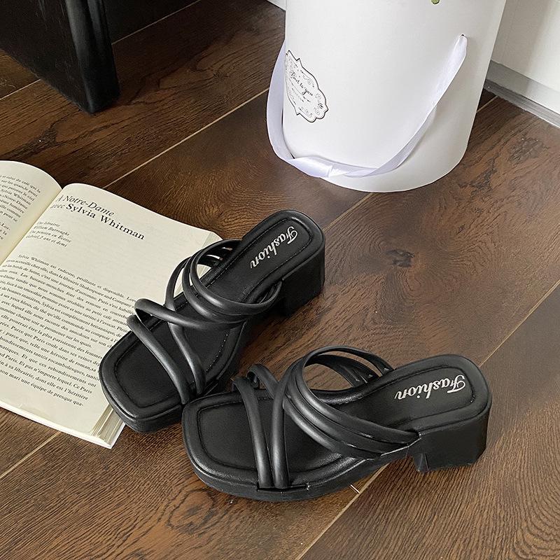 

Женские летние 2024 модные сандалии на толстой подошве для трансграничной торговли - Горячие повседневные пляжные шлепанцы Size 37 (Runs Small)