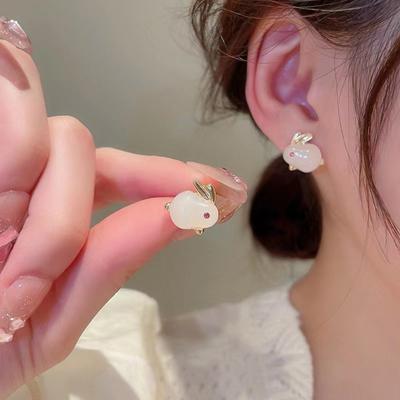 Popular Stud Earrings Fine Workmanship 3D Effect Dress Up
