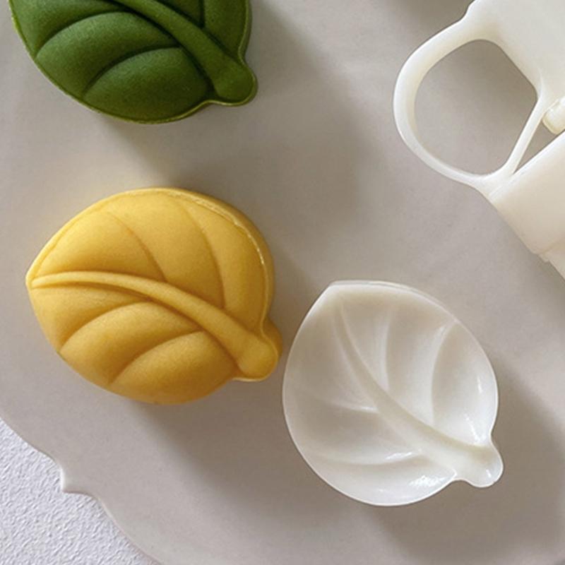 50g Plastic Material Mooncake Molds Leaf Shaped Mooncake Stamps DIY Baking Mooncake Accessories for Mid-Autumn Festival