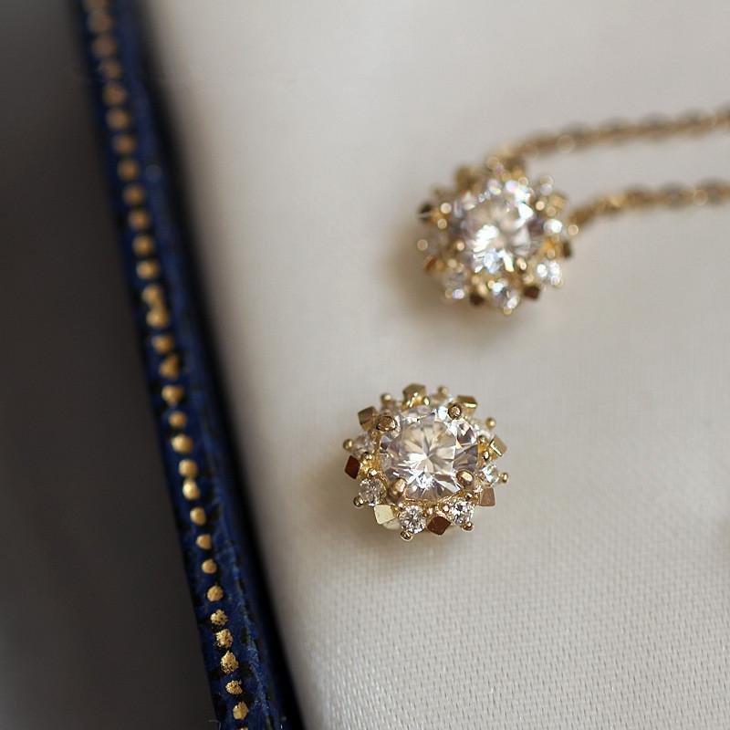 925 Sterling Silber Einfache Diamant Gold Kleine Sonne Anhänger Halskette Frauen Licht Luxus Hochzeit Schmuck Zubehör