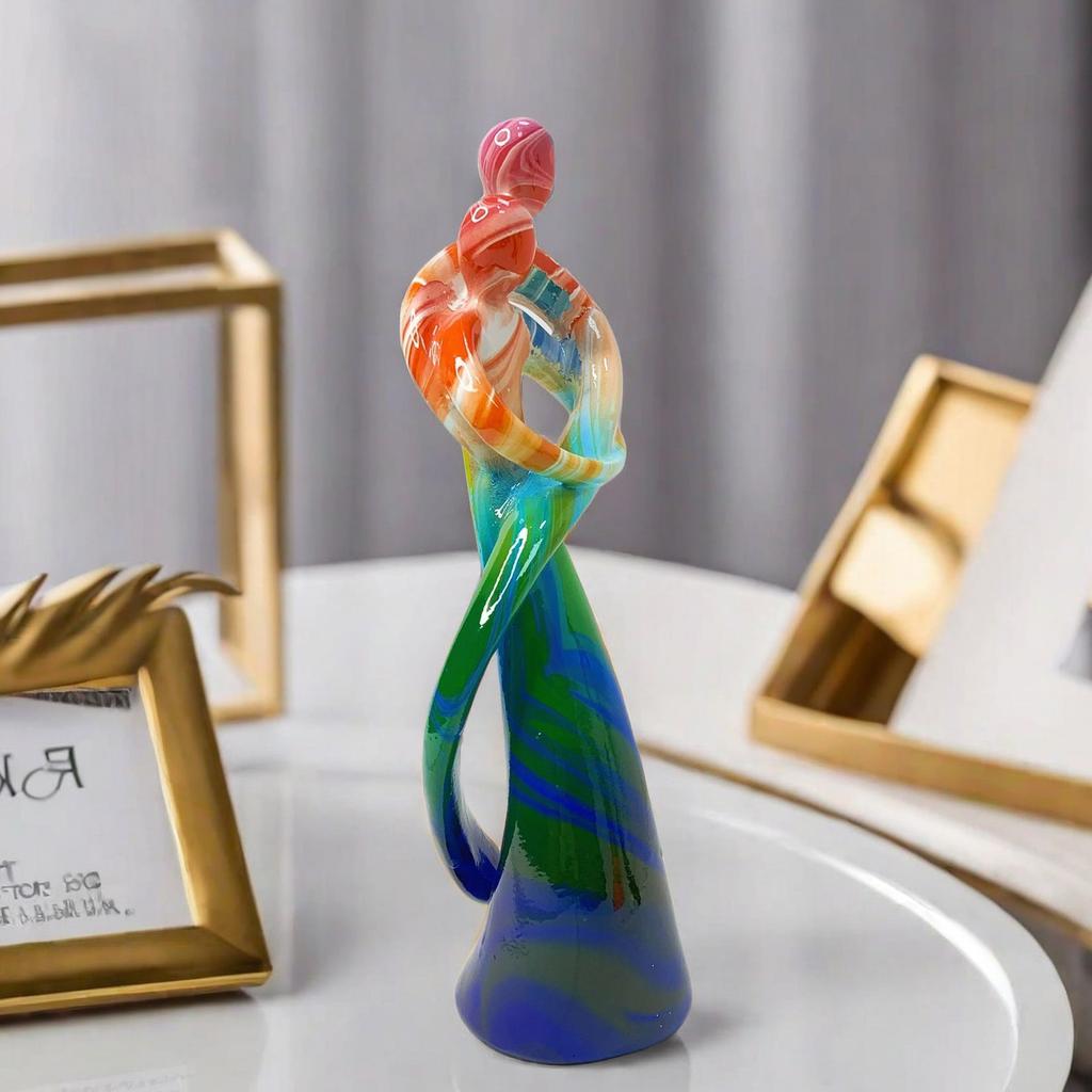 New Couple Embracing Ornaments for Living Room Home Resin Crafts Wine Cabinet Desk Decoration Gift