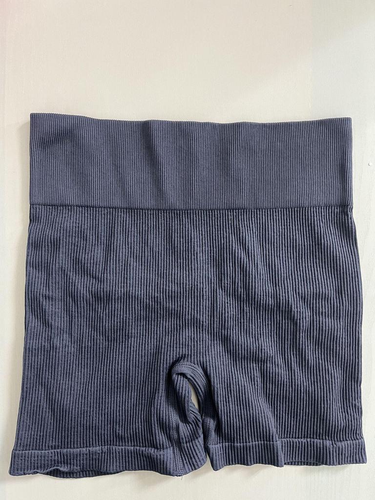 High-Waisted Seamless Ribbed Yoga Shorts for Fitness and Running