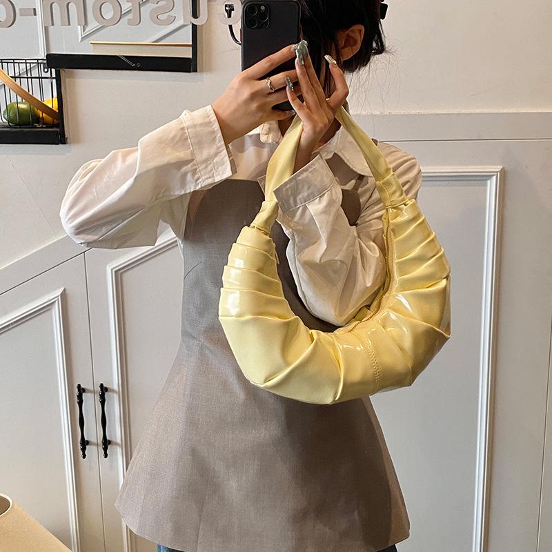 

Underarm pleated dumpling bag 2025 new trend fashion shoulder bag niche versatile women s hand bag women жёлтый