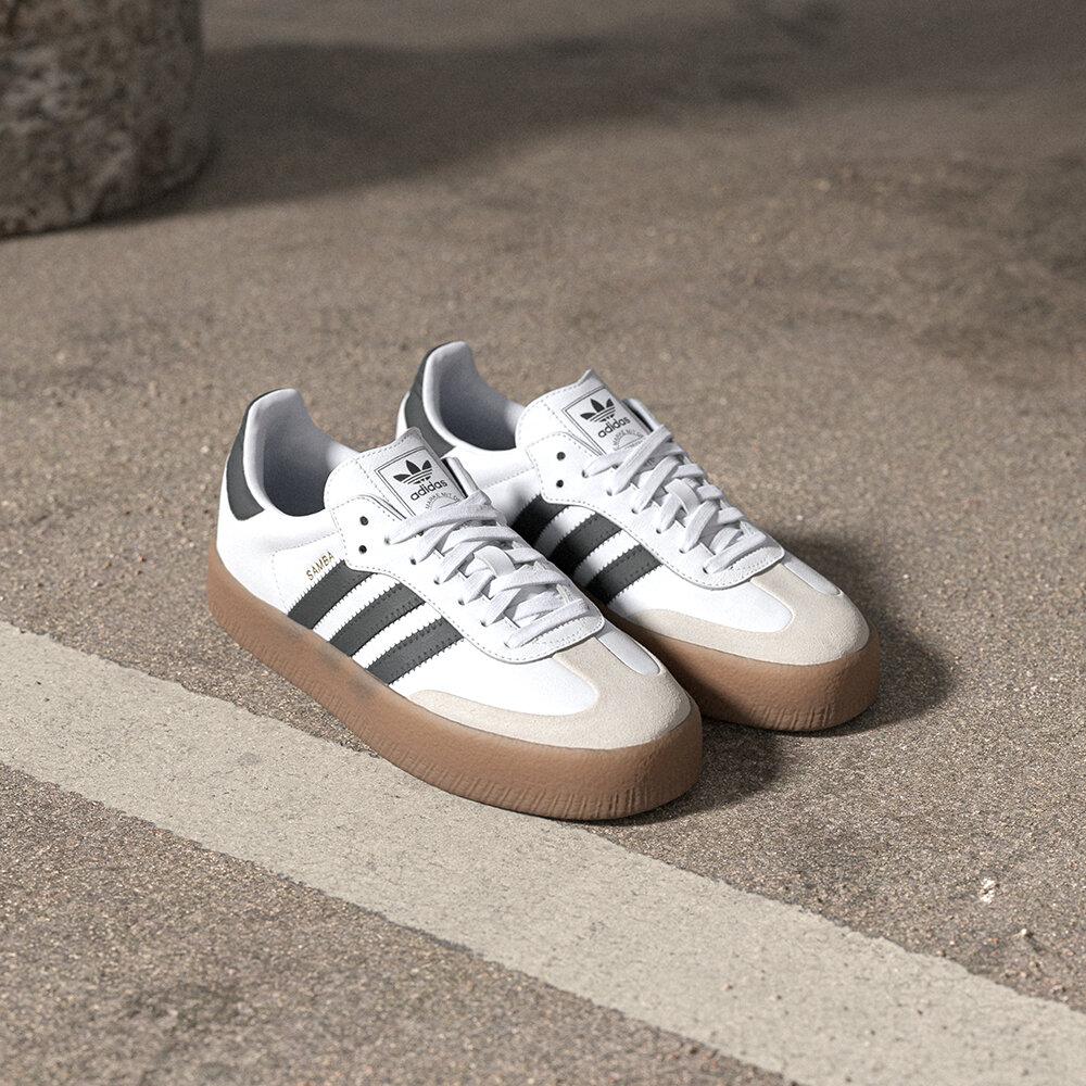 adidas Sambae Cloud White Metallic Gold (Women s) 36