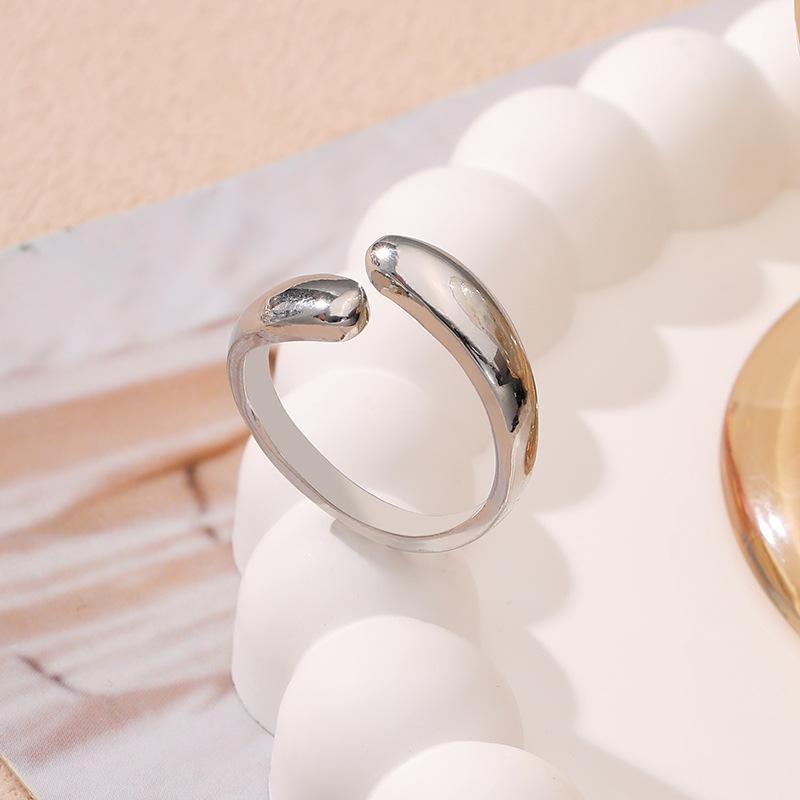 

1 комплект модных и простых геометрических колец с темпераментом хэви-метал, гладкая поверхность, женский браслет, кольцо, набор ювелирных изделий