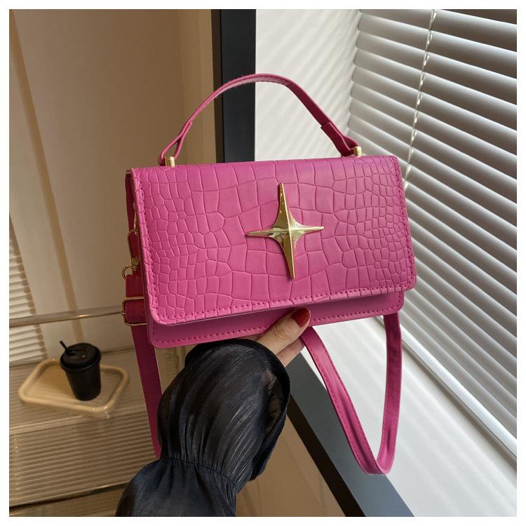 

Текстурированная маленькая сумка 2024 года, летняя новая сумка-раскладушка с крокодиловым узором, сумка-мессенджер для женщин Xingmang розовый