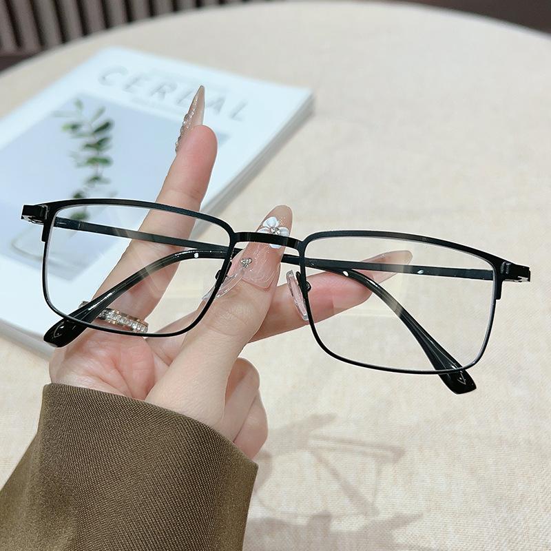 Men's Business Classic Square Myopia Glasses Vintage Metal Frame Blue Light Protection Eyewear Men's Grade Minus Sight Glasses