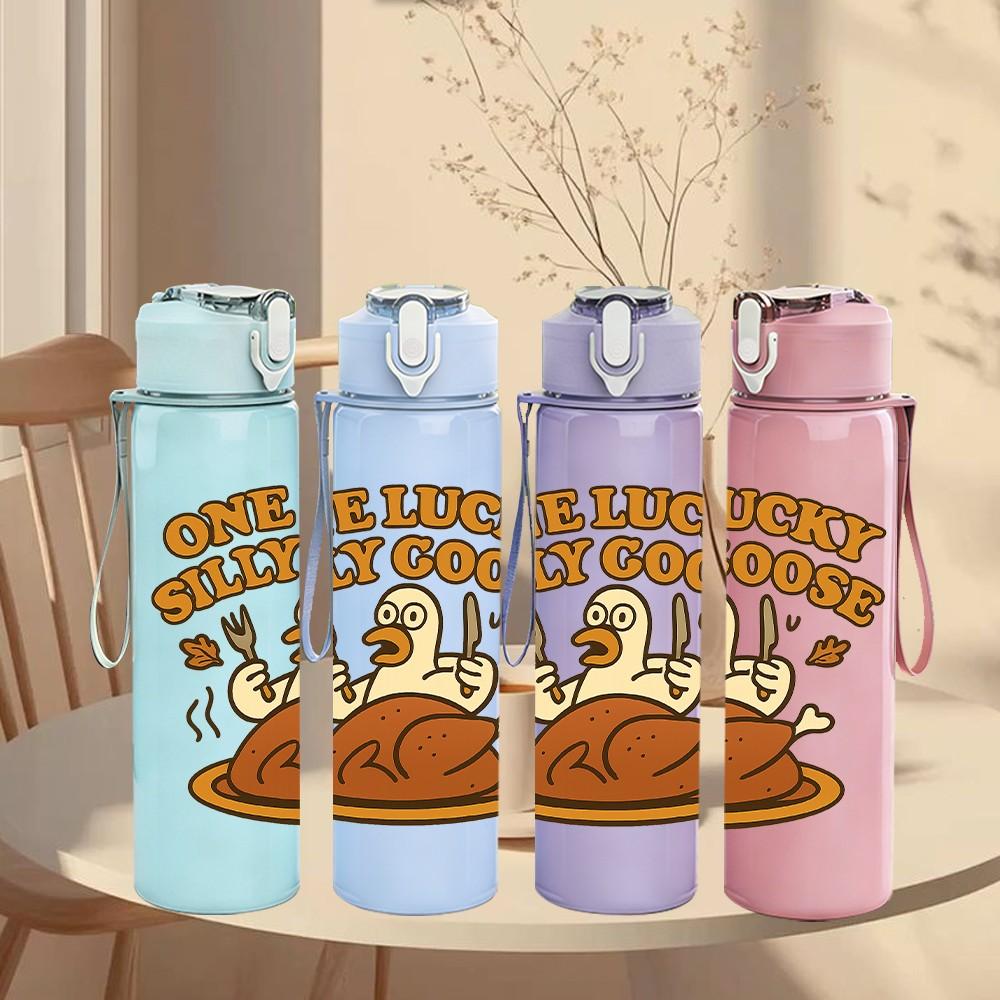 1PC One Lucky Silly Goose Turkey 750ml Color Plastic Sports Water Bottle Leakproof Flip Straw Lid Suitable for Sports Office Home Use