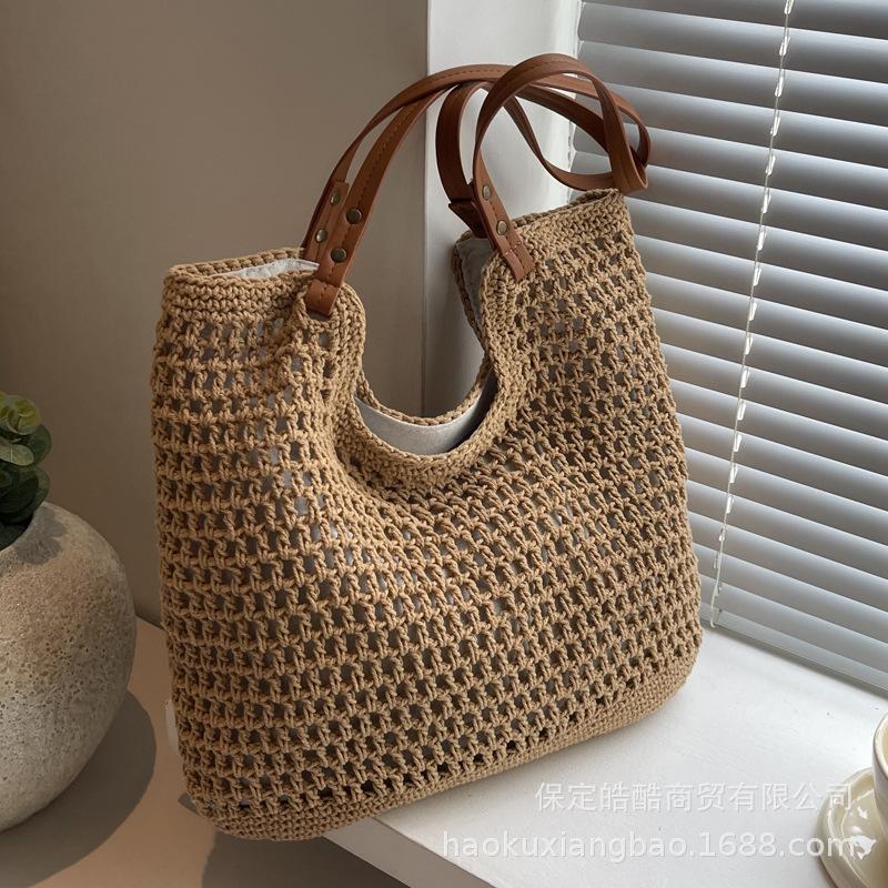 Straw Bag Women's Large Capacity 2025 New Summer Leisure Shoulder Bag Shopping Bag Hollow Woven Bag Beach Bag