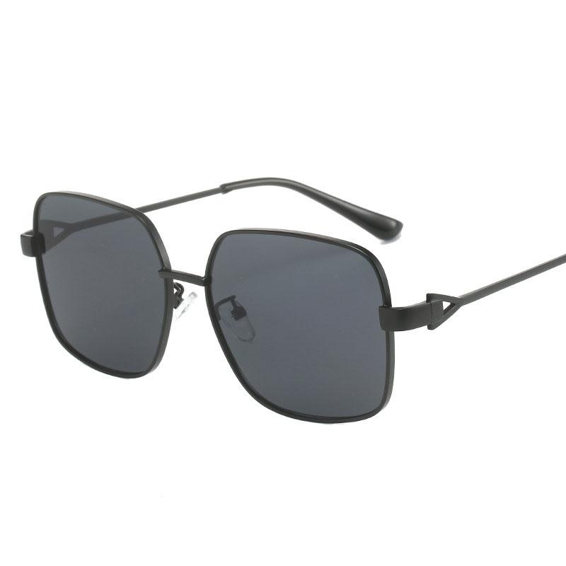 Hip Hop Style Sunglasses Man Woman Square Shape Metal Frame Sunglasses Women UV400 Protection Male Female Sun Glasses