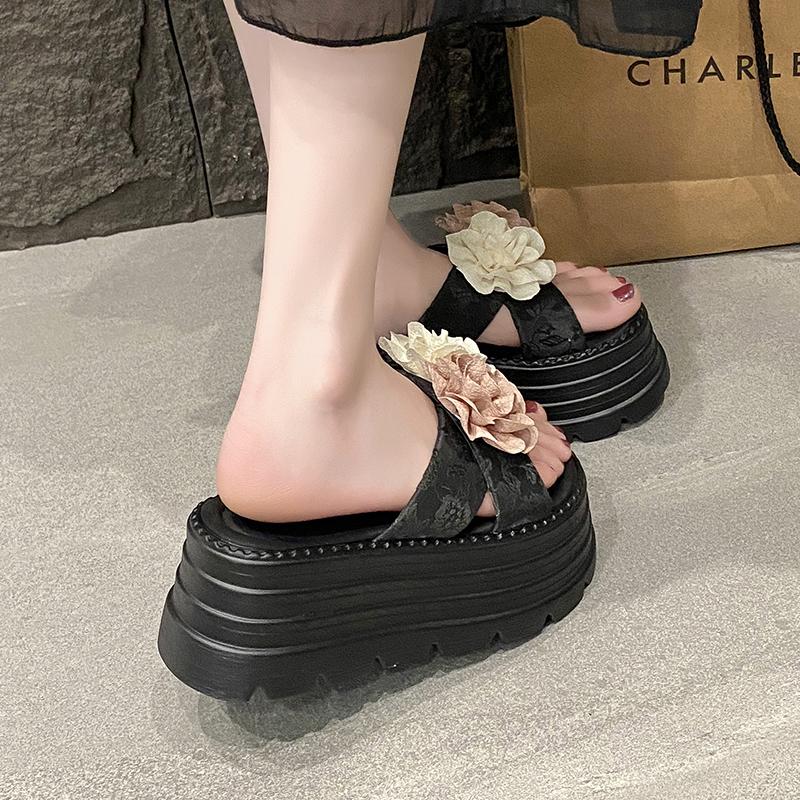 Fashion High Heel Beach Slippers Women Outdoor Wear Thick Bottom Platform Sandals Summer Floral Slippers EVA Material Korean Style