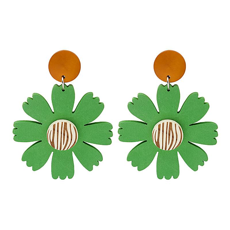 Серьги-гвоздики с цветами ромашки, контрастные цвета, праздничный стиль, трехмерные деревянные цветы, подвески, женские