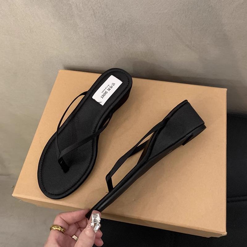 

Fashion SUOJIALUN 2025 Summer New Women Slipper Fashion Narrow Band Ladies Slip On Flip On Shoes Low Wedge Heel Outdoor Dress Slides 35 чёрный