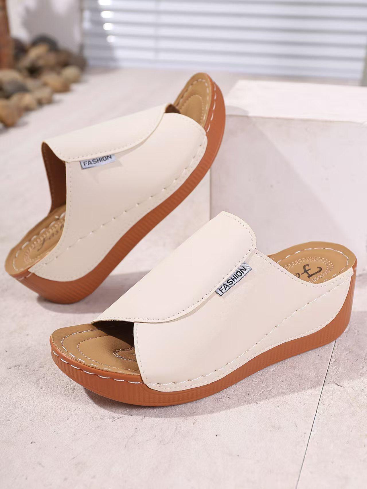 

Європейська та американська мода жіночі шльопанці великого розміру літні нові на танкетці з відкритим носком прохолодні шльопанці легкі прохолодні шльопанці 43