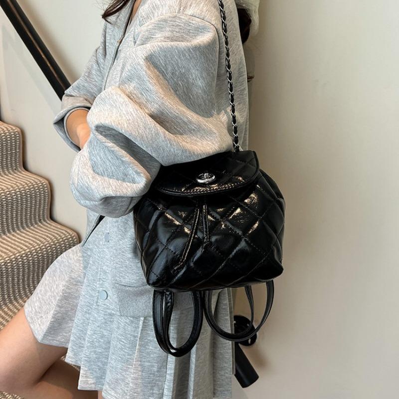 Rhombus Chain Backpack Female Niche Design Fashion Bucket Bag Casual Schoolbag Premium Travel Backpack