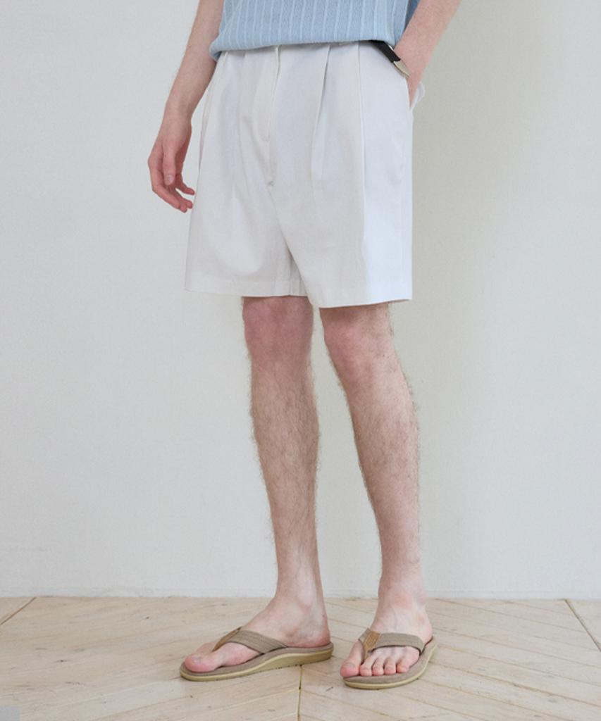 Wednesday Oasis Pure Cotton Double-Pleat Shorts_Ivory(W25-Pt03)