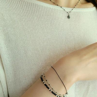 L’OMBRILLANT Black Bead Bracelet (2COL)