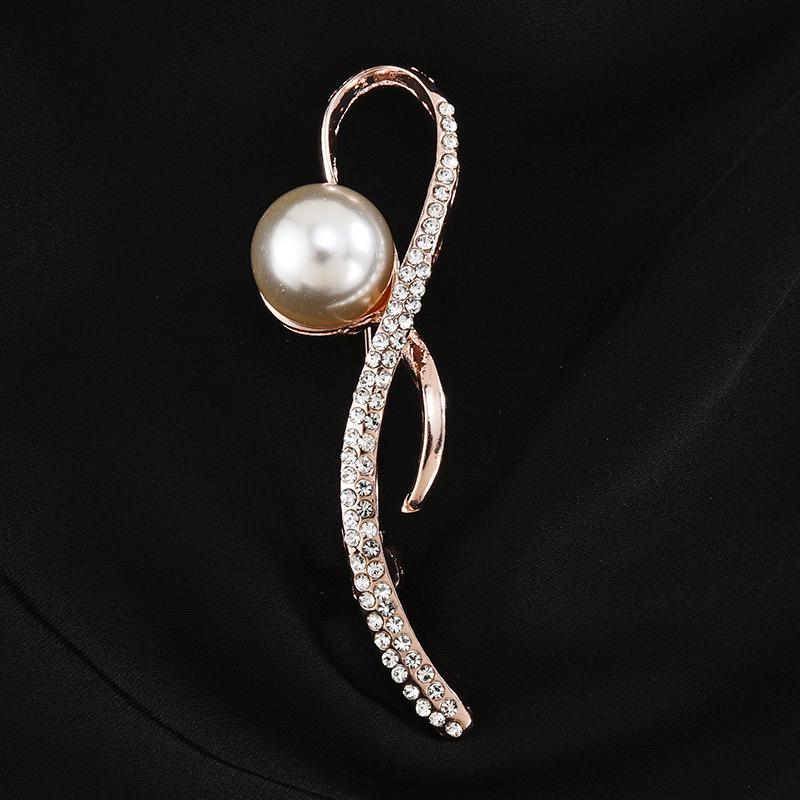High-End Korean Alloy Scarf Buckle with Diamond, Pearl, and Brooch Pin Accessories