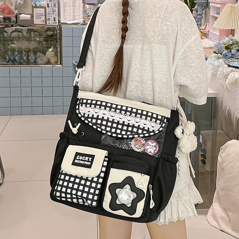 Japanese literature and art personality contrasting colors Primary school junior high schooltutoring bag New exquisite and cute shoulder messenger bag