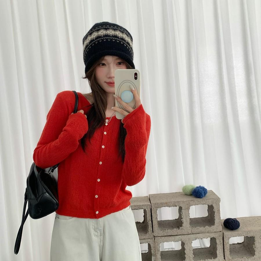 Fair Island jacquard crimped knitted cold hat women's autumn and winter warm fashion versatile face small wool pile hat