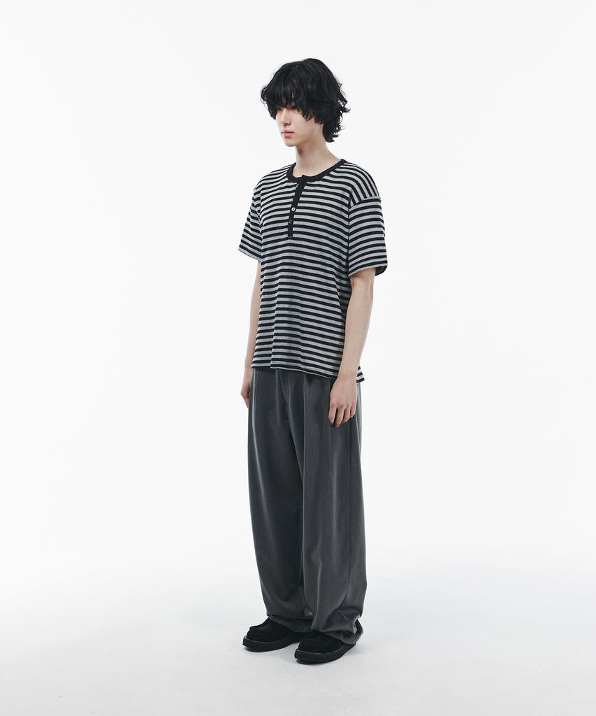 SIGNATURE Striped Henley Neck Short Sleeve T-Shirt [Black]