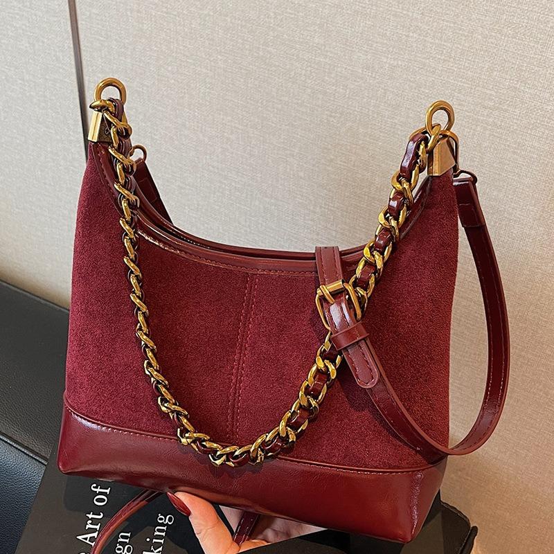 Retro casual underarm dumpling bag new simple shoulder bag chain high value women's fashion messenger bag