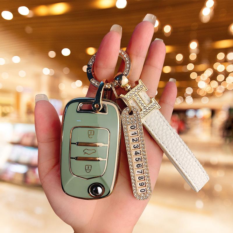 Applicable to Wuling Hongguang miniev/nano/s3/plus car key set, high-end buckle journey 730 shell men and women