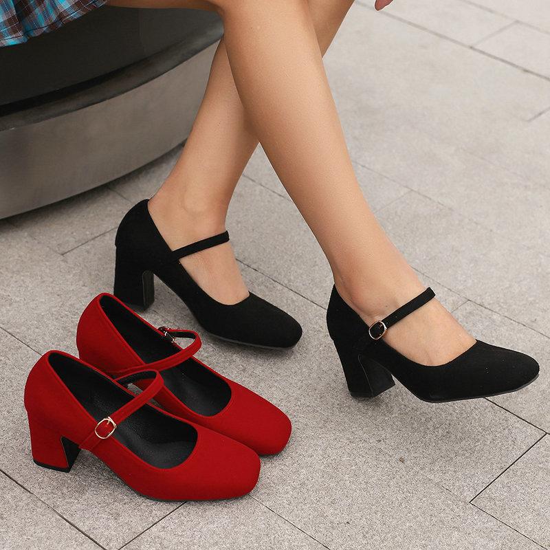 

Новые модные повседневные туфли на высоком каблуке с квадратной головкой и толстой подошвой, на толстом каблуке с одной линией и пряжкой