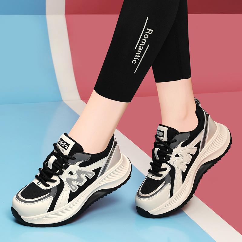 Zeigt Füße kleine Papa-Schuhe Damen Vier Jahreszeiten Neue dicke Sohle Stoßdämpfende Laufschuhe Leichte und vielseitige Sport- und Freizeitschuhe