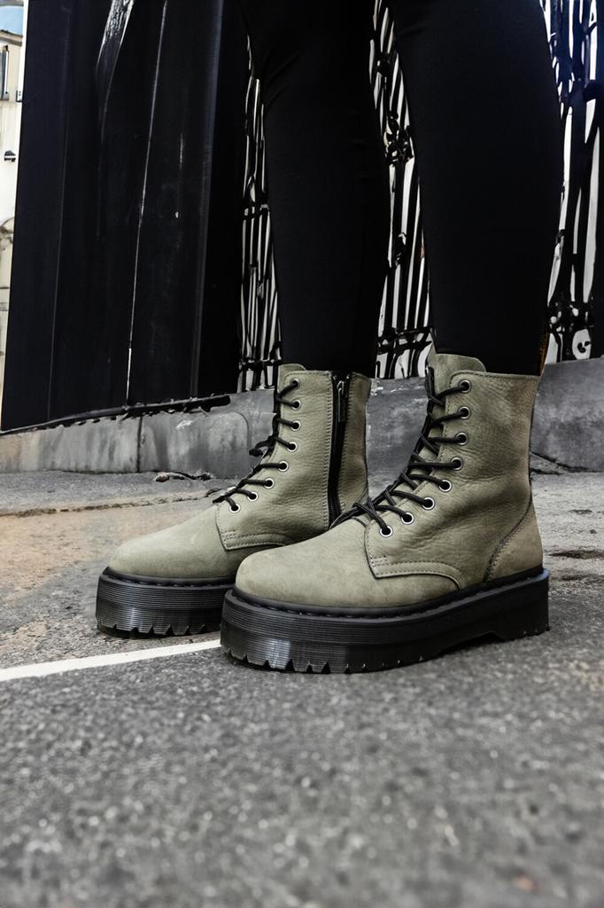 Dr. Boots. Martens Jadon Nickel Grey Milled Nubuck Wp