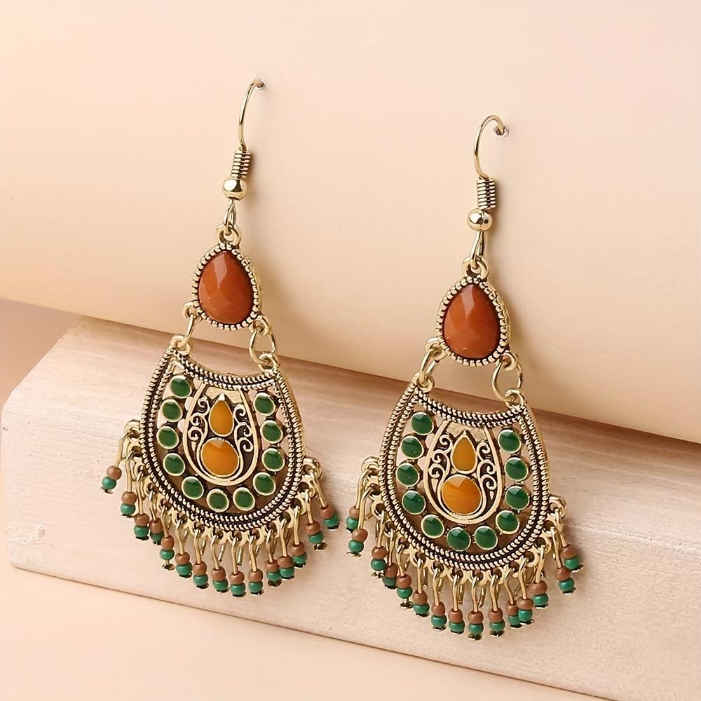 1 Pair of Women's Vintage Court Style Geometric Beaded Earrings – Gold Zinc Alloy with Orange, Green, and Black Beads, Everyday Jewelry