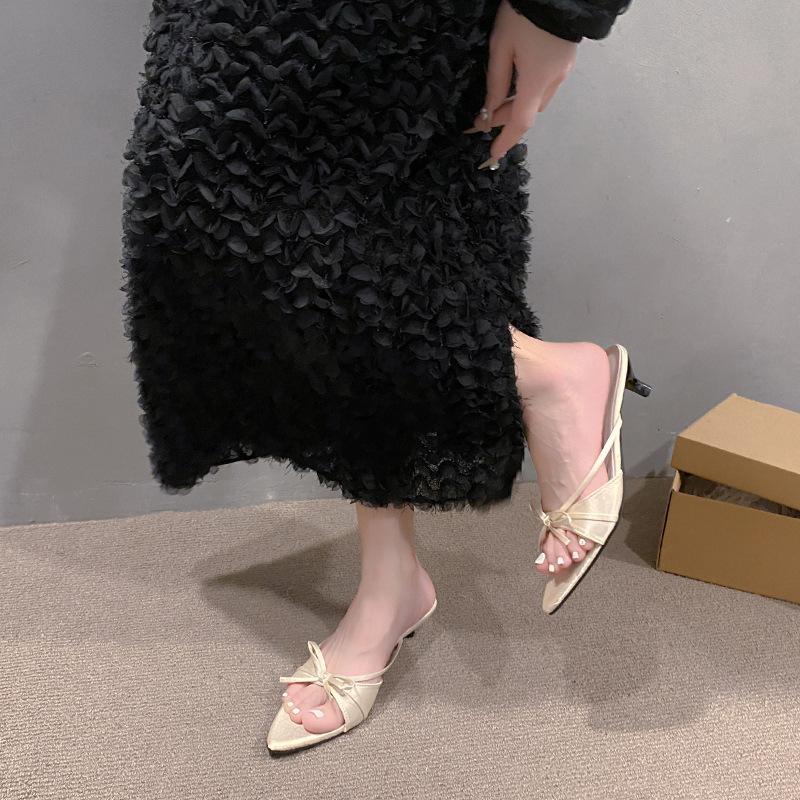 2025 Summer New Bow Pointed Cool Slippers Gentle Thin Heels Fashion Casual Outside Sandals Women