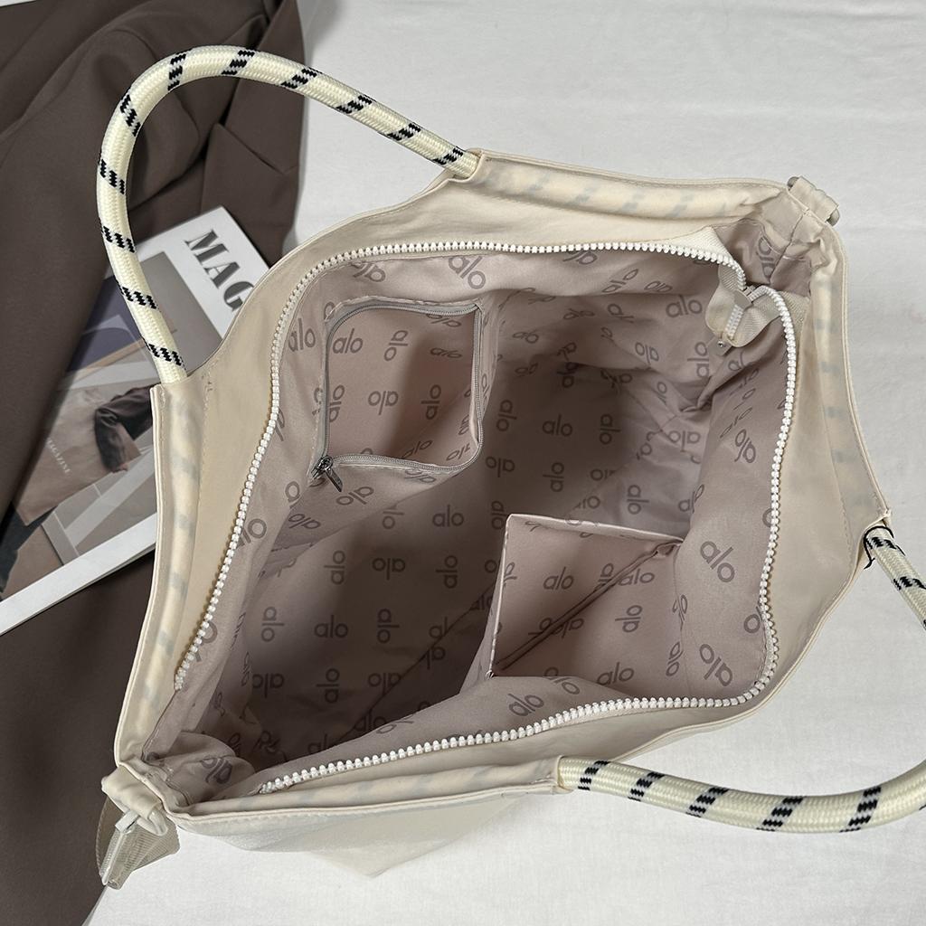 New Yoga Bag Fashion Commuter Single Shoulder Korean Edition Handbag Crossbody Bag Tote Bag Rubbing Pattern Women's Bag