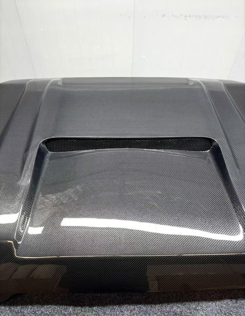 Carbon Fiber Hood Mod for Toyota LC71/76/78, Bright Finish, Double-Sided Installation