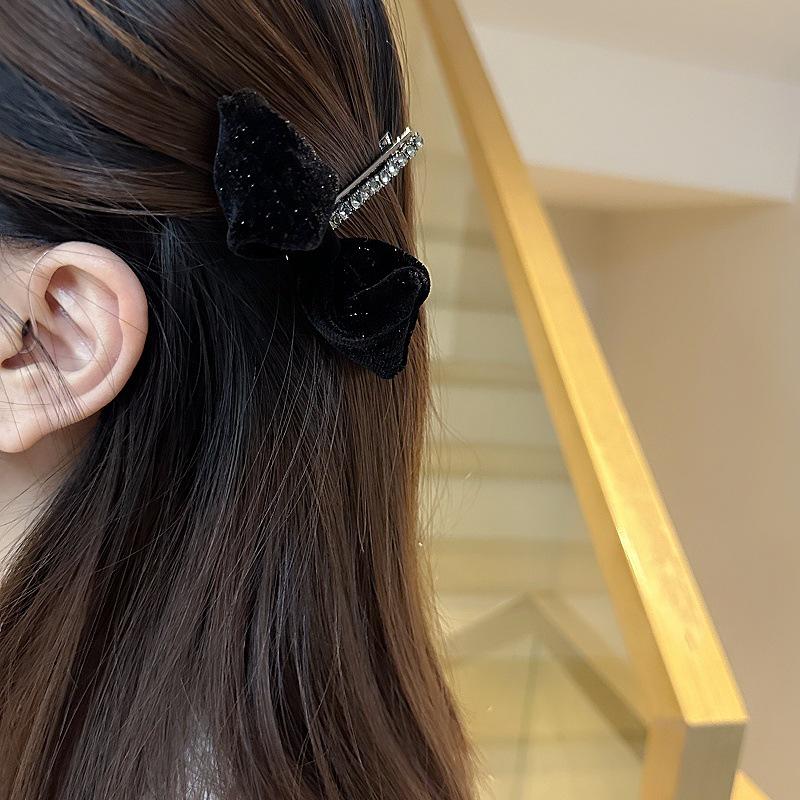 Korean Retro Velvet Rhinestone Bow Elegant Hair Clip
