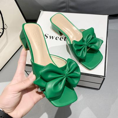 Mode Bogen Mid Heels Frauen Hausschuhe Sommer Neue Trend Designer Sandalen Chunky Schuhe Damen Kleid Flip -Flops Frauen Folien