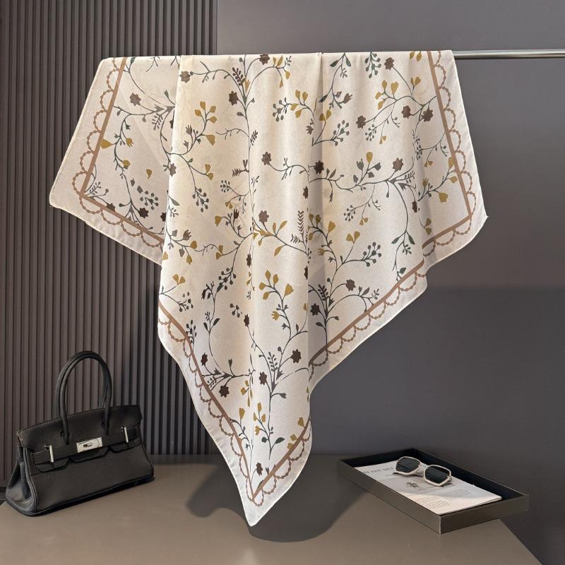Fashion Printed Square Scarf Women Neck Shawl For Daily Wear