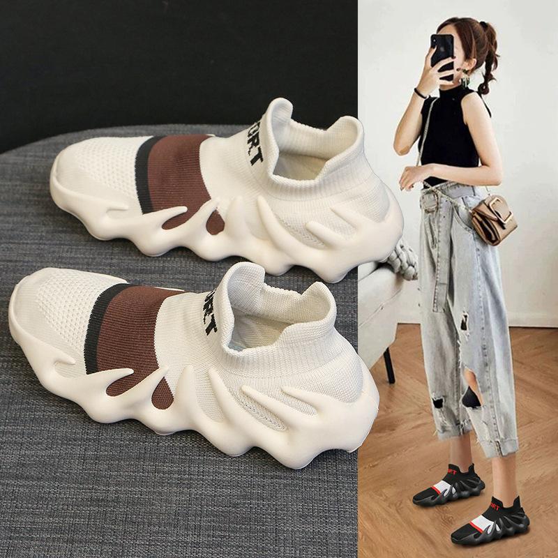 

2024 новая простая спортивная и повседневная обувь женская универсальная дышащая одинарная обувь весна строгий отбор трендовая обувь летящая тканая сетчатая обувь 38