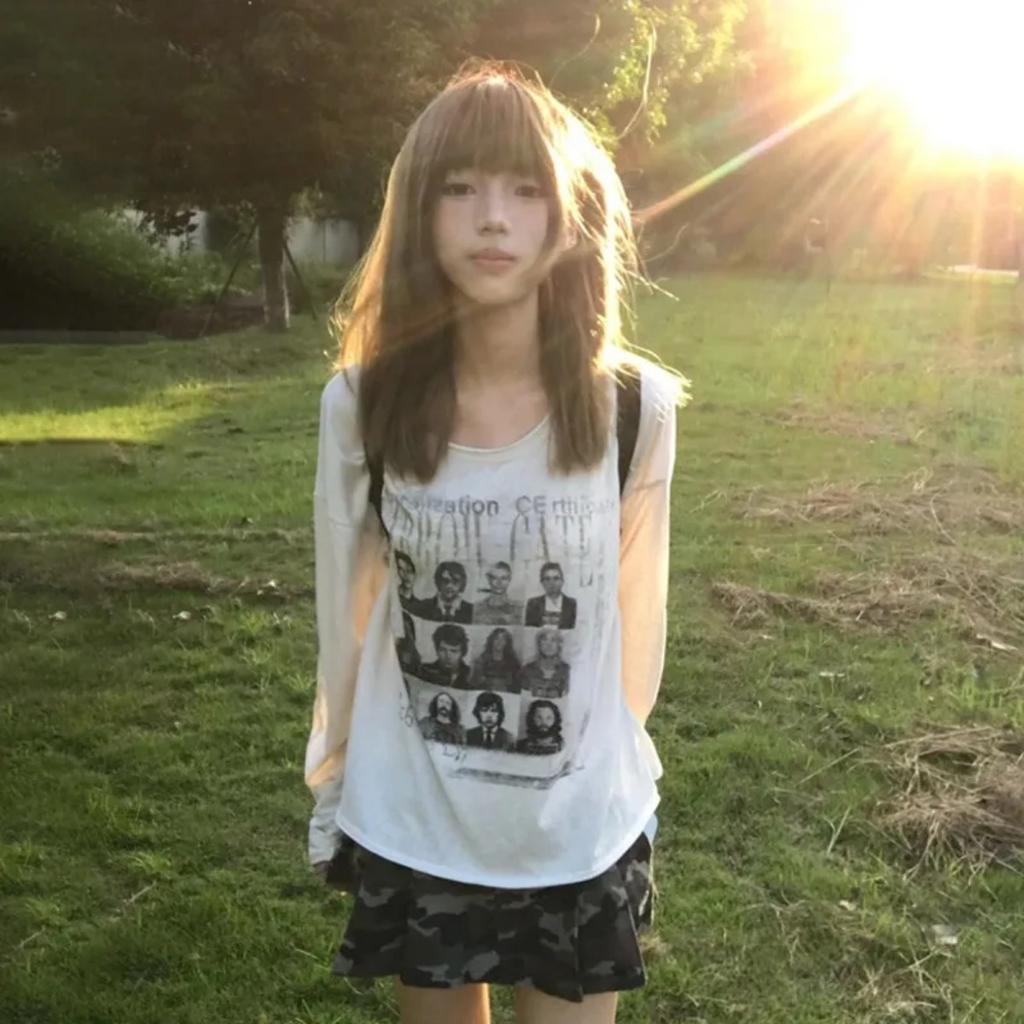 تي شيرت ياباني Y2k بنقشة بانك جماليات جرانج قمم ممزقة عتيقة مبتذلة 2000s تي شيرت بأكمام طويلة ريترو أمريكي