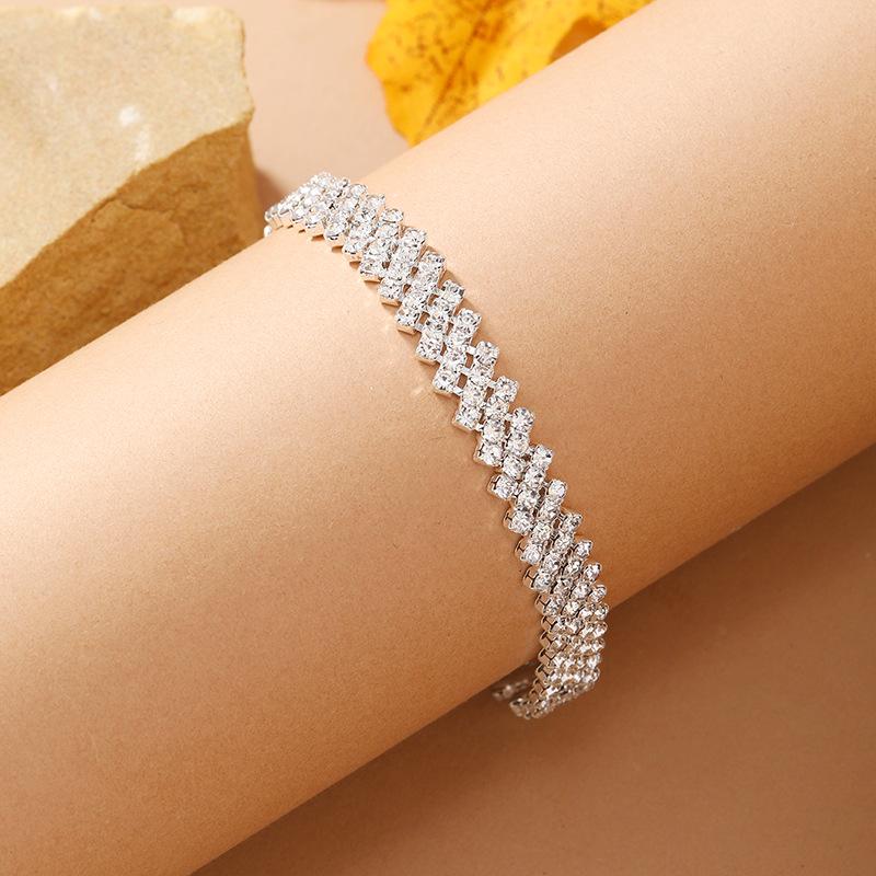 Elegant Rhombus Full Diamond Minimalist Bracelet with Trendy Personality and Light Luxury Design
