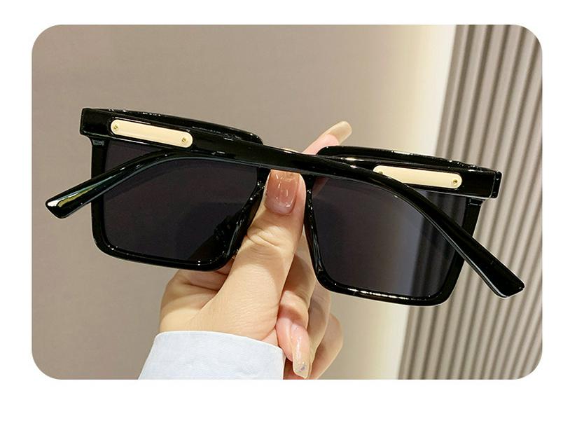 High-End Korean Style Fashion Sunglasses - Trendy Large Frame Anti-UV, Face-Slimming Design for Men & Women Travel
