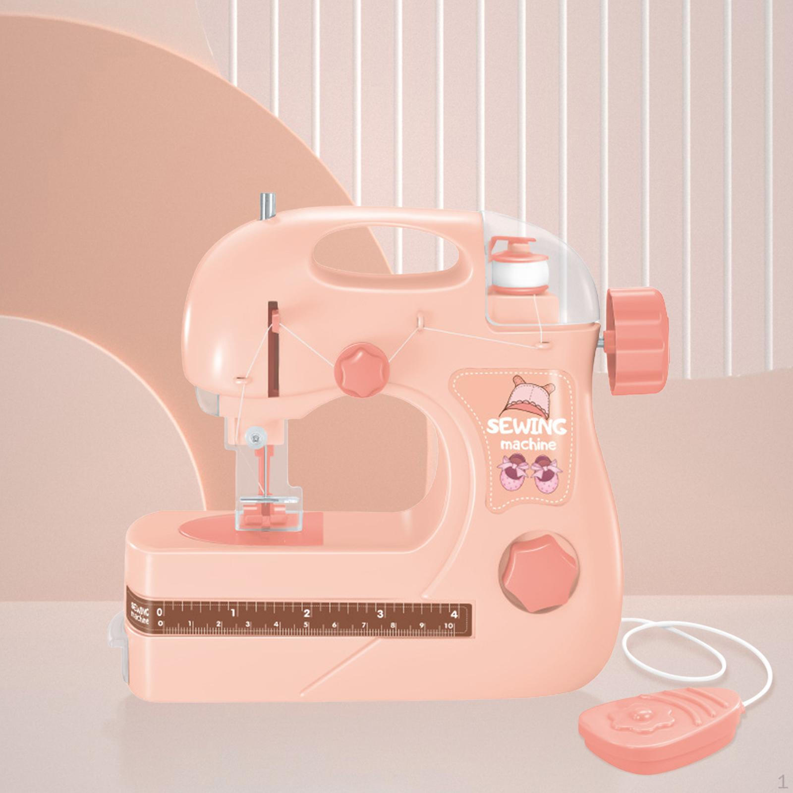 

Children Sewing Machine Household Appliance Mini Furniture Toy Mending Battery Operated DIY рожевий